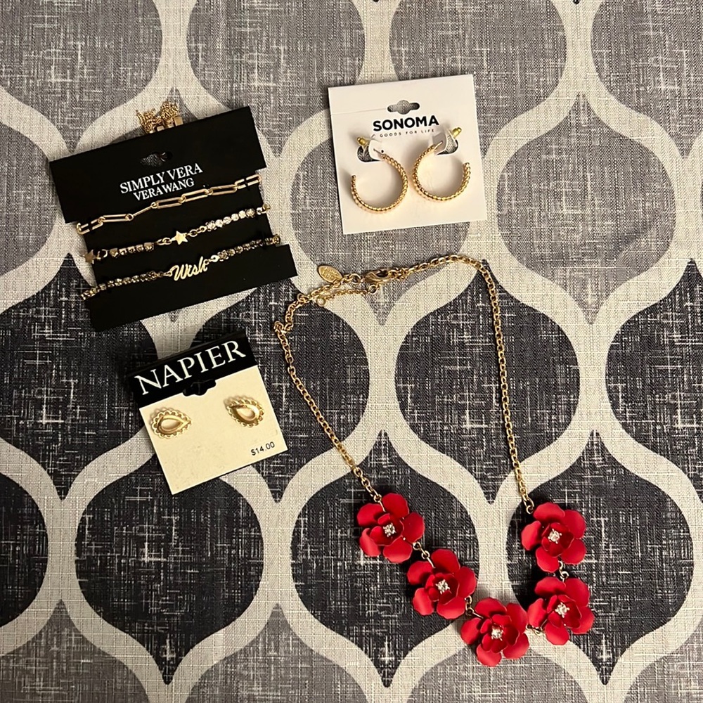 Assorted Jewelry
